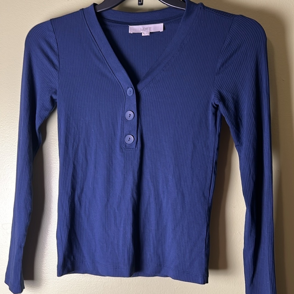 LOFT Navy Ribbed V-Neck Top - Picture 3 of 5